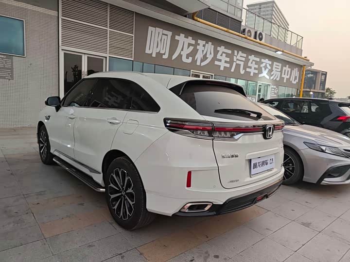 Фото 6 - Honda UR-V