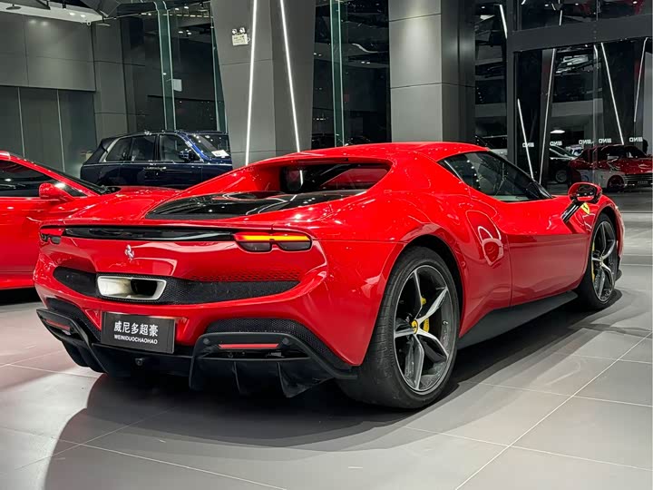 Фото 6 - Ferrari 296