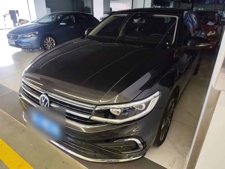 Фото 1 - Volkswagen Bora