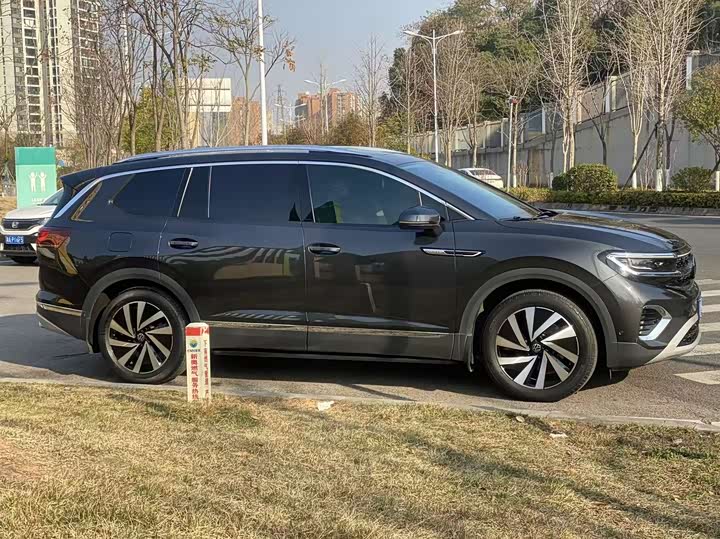 Фото 8 - Volkswagen Talagon