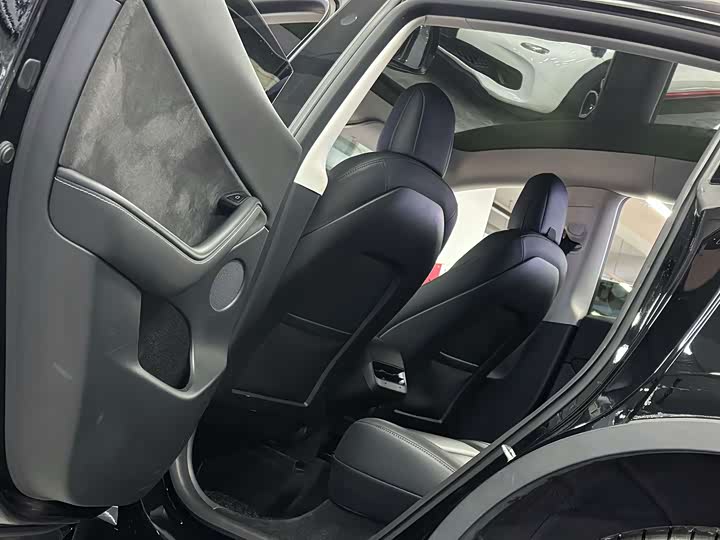 Фото 9 - Tesla Model Y