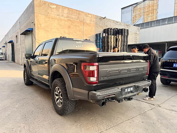 Фото 6 - Ford F-150 Raptor