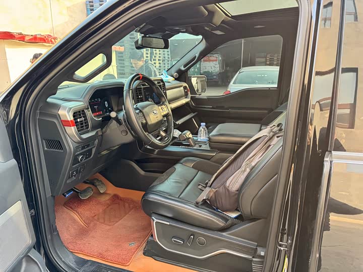 Фото 7 - Ford F-150 Raptor