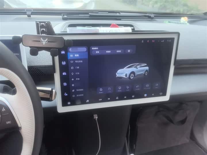 Фото 6 - BAIC Arcfox Kaola