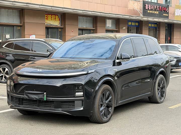 Фото 1 - LiXiang L8