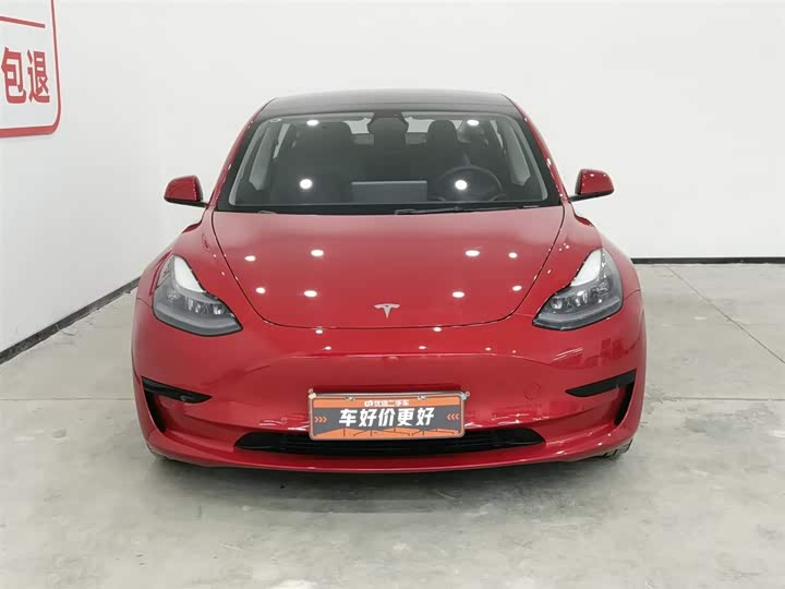 Фото 3 - Tesla Model 3