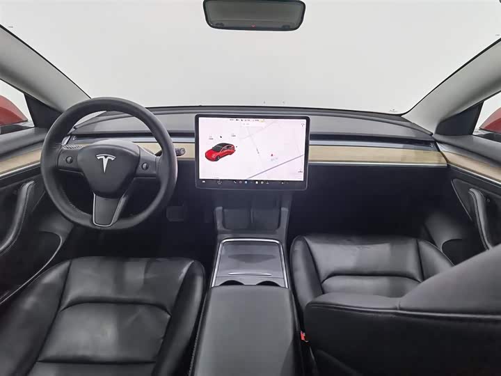 Фото 5 - Tesla Model 3