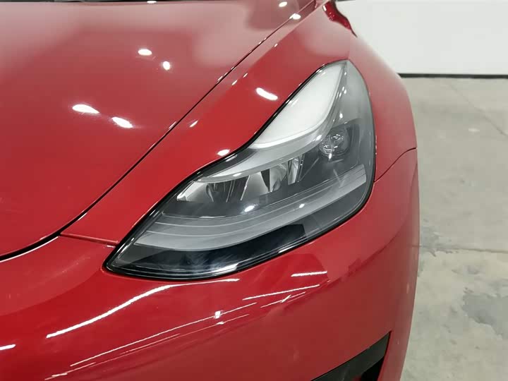 Фото 7 - Tesla Model 3