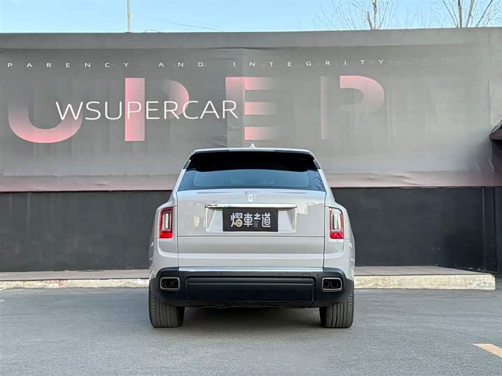 Фото 4 - Rolls-Royce Cullinan