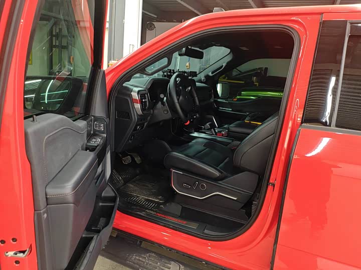 Фото 5 - Ford F-150 Raptor