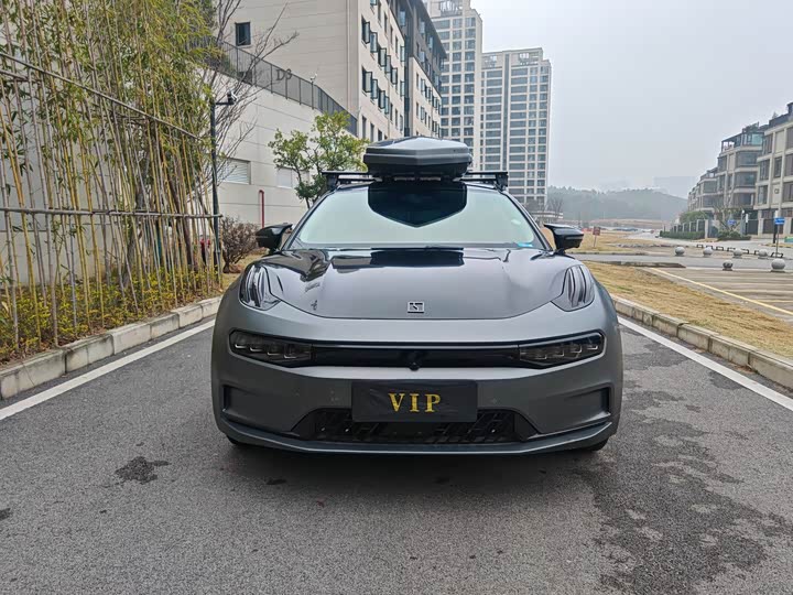 Фото 2 - Zeekr 001