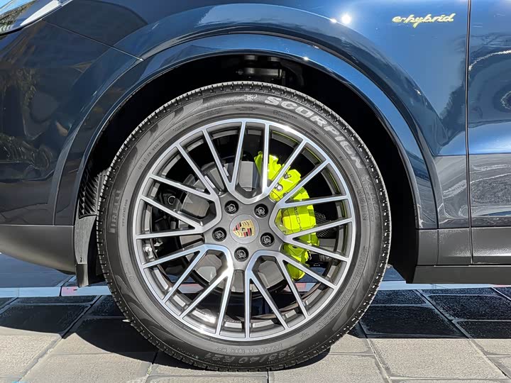 Фото 6 - Porsche Cayenne Hybrid