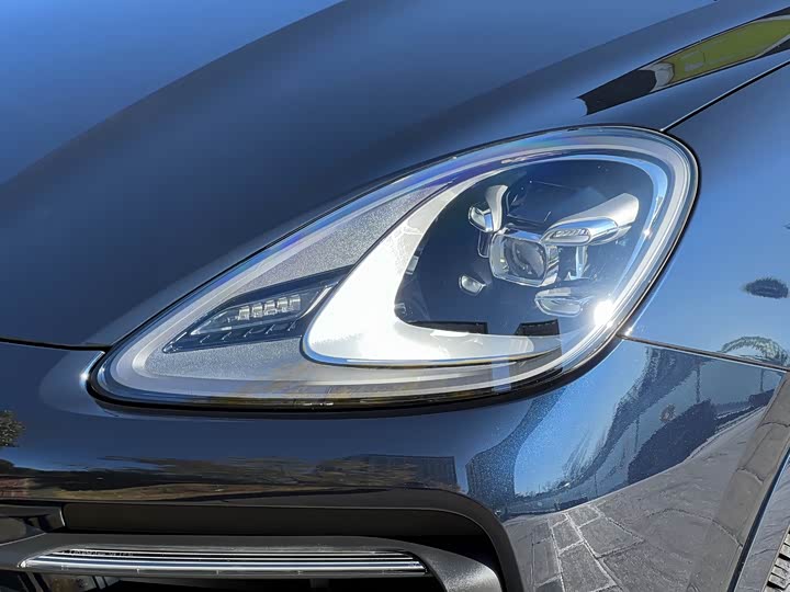 Фото 7 - Porsche Cayenne Hybrid