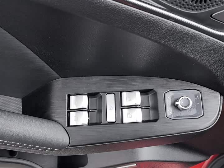 Фото 9 - Haval Jolion