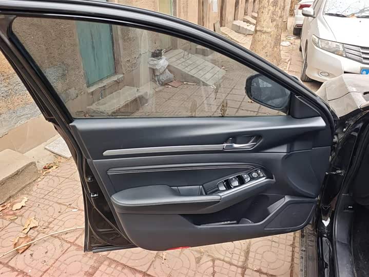 Фото 7 - Nissan Teana