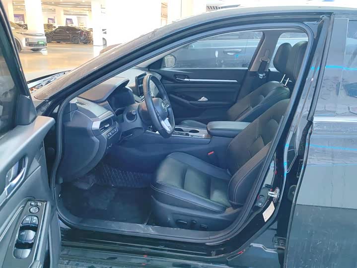 Фото 9 - Nissan Teana