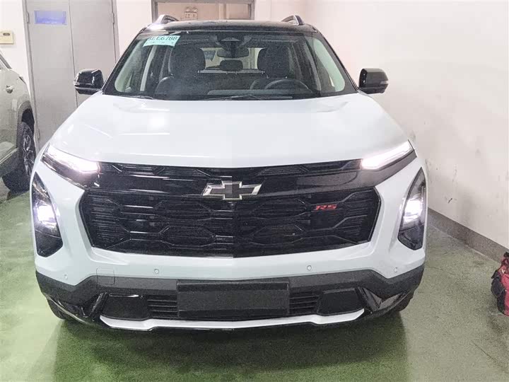 Фото 3 - Chevrolet Equinox Plus