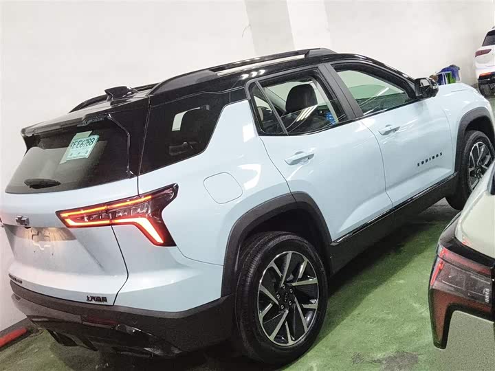 Фото 7 - Chevrolet Equinox Plus