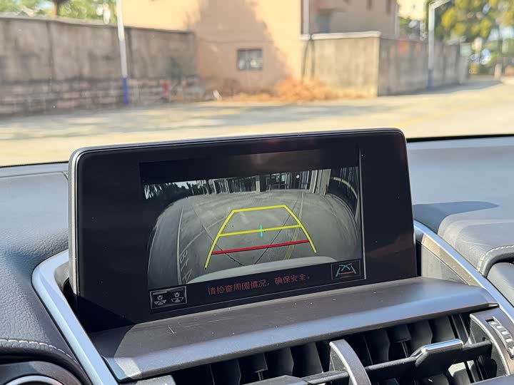 Фото 8 - Lexus NX