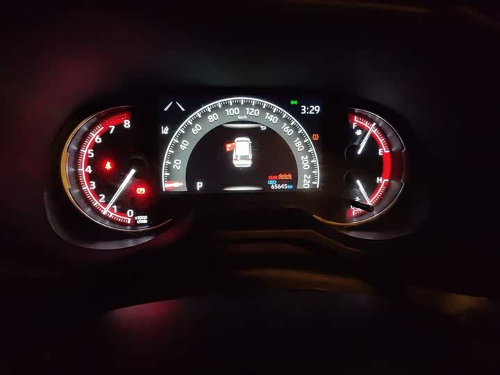 Фото 5 - Toyota RAV4