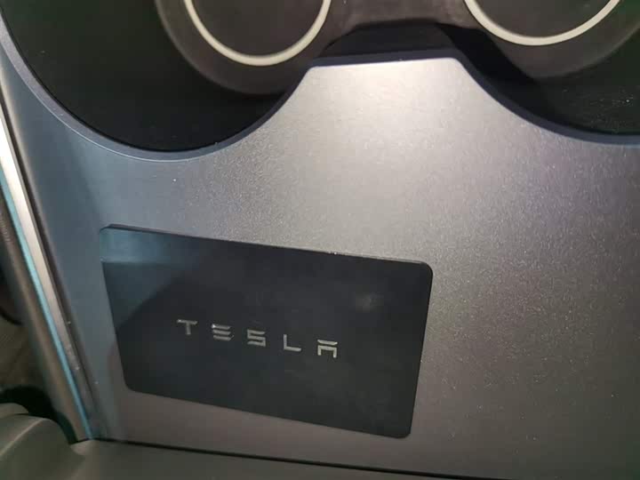 Фото 9 - Tesla Model Y