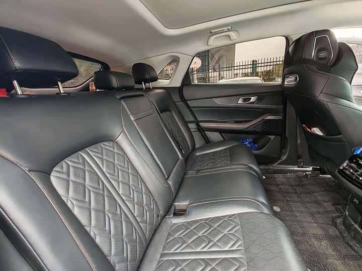 Фото 8 - Changan UNI-K