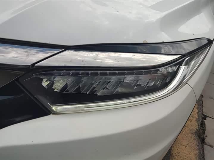 Фото 5 - Honda Vezel