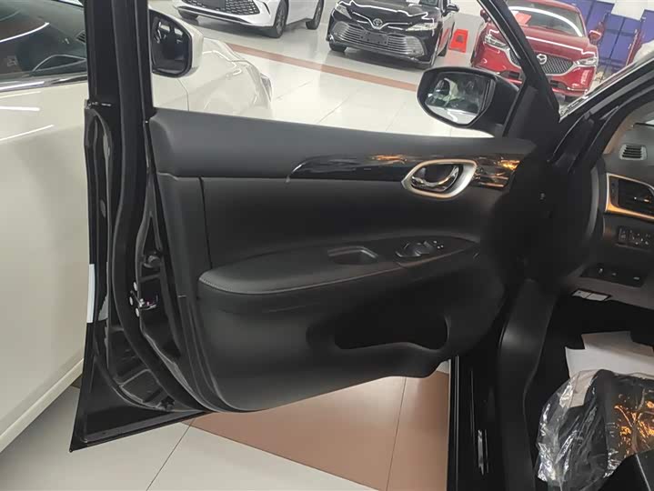 Фото 7 - Nissan Sylphy