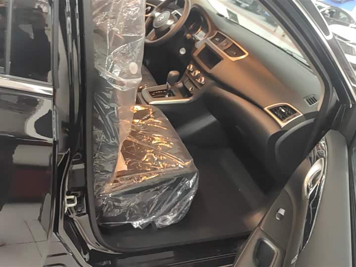 Фото 8 - Nissan Sylphy