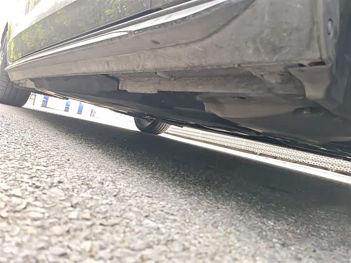 Фото 2 - Audi A4L