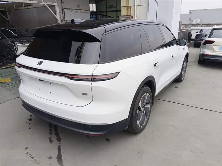 Фото 7 - Nio ES8