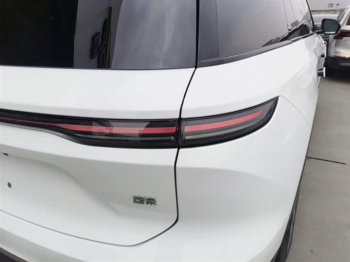 Фото 8 - Nio ES8