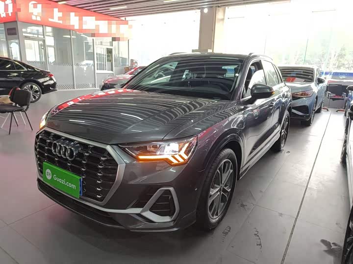 Фото 1 - Audi Q3