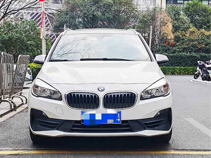 Фото 2 - BMW 2 Series Gran Tourer