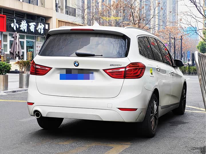Фото 6 - BMW 2 Series Gran Tourer