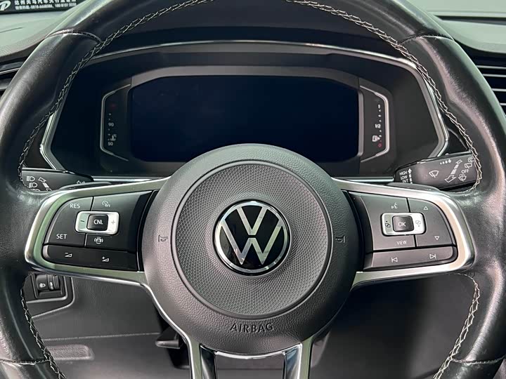 Фото 7 - Volkswagen Tiguan L Pro