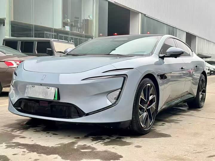 Фото 1 - Avatr 12