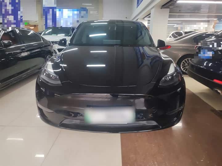 Фото 3 - Tesla Model Y