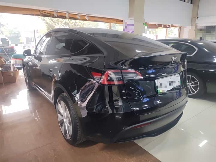 Фото 5 - Tesla Model Y