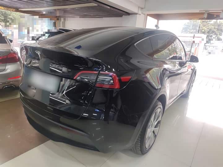 Фото 7 - Tesla Model Y