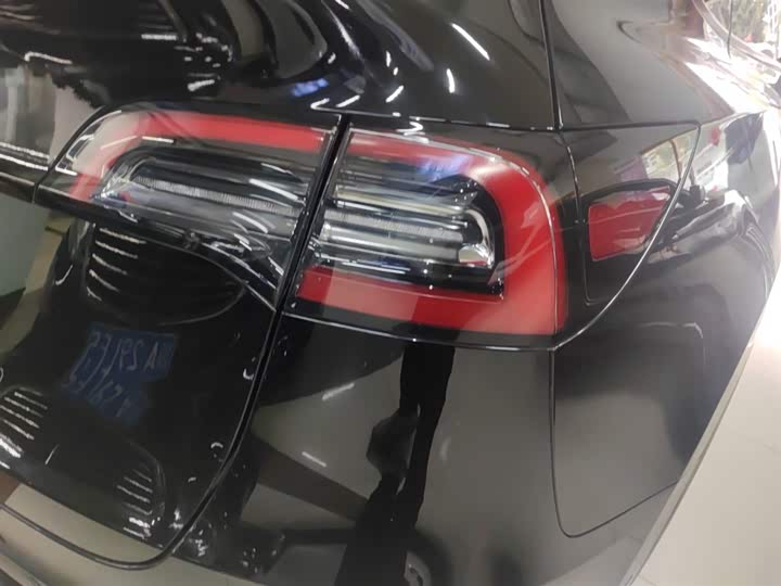 Фото 8 - Tesla Model Y