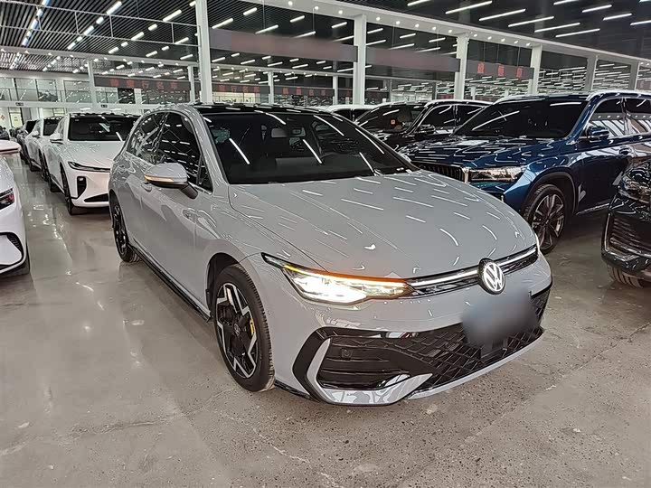 Фото 4 - Volkswagen Golf