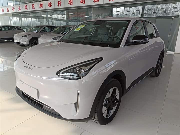 Фото 2 - Geely Galaxy Geome