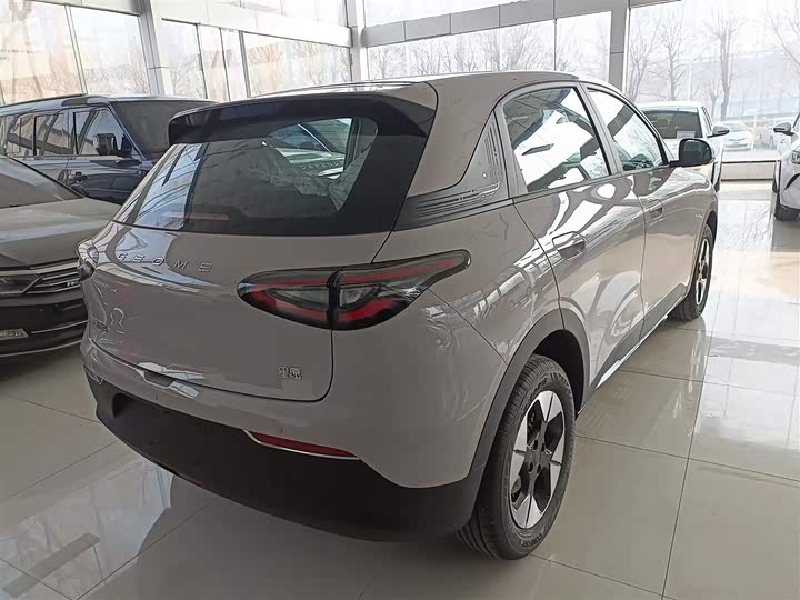 Фото 7 - Geely Galaxy Geome