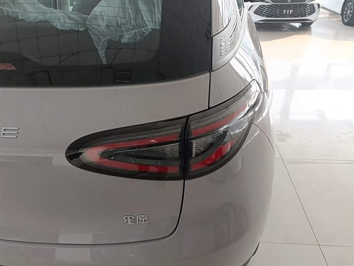 Фото 8 - Geely Galaxy Geome