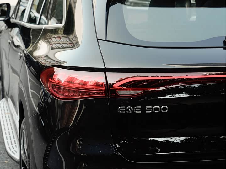 Фото 6 - Mercedes-Benz EQE SUV