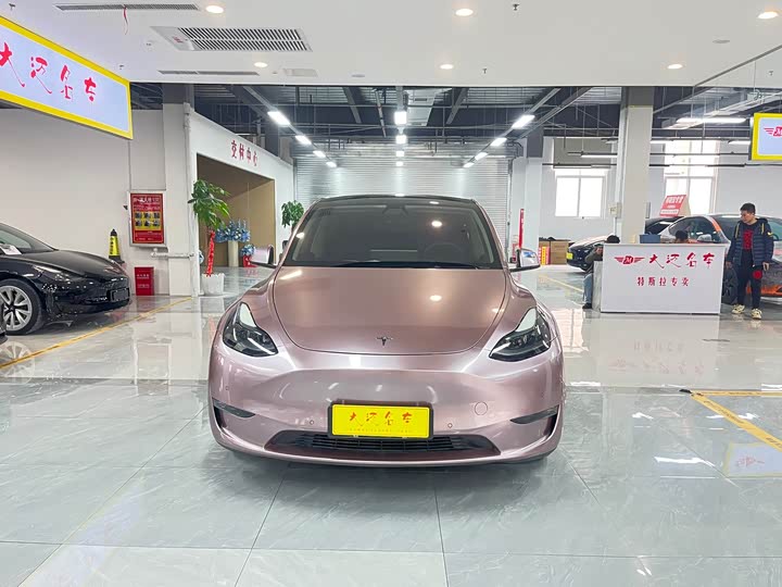 Фото 3 - Tesla Model Y