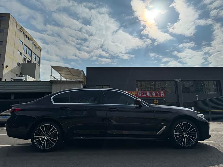 Фото 3 - BMW 5 Series