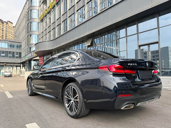 Фото 5 - BMW 5 Series