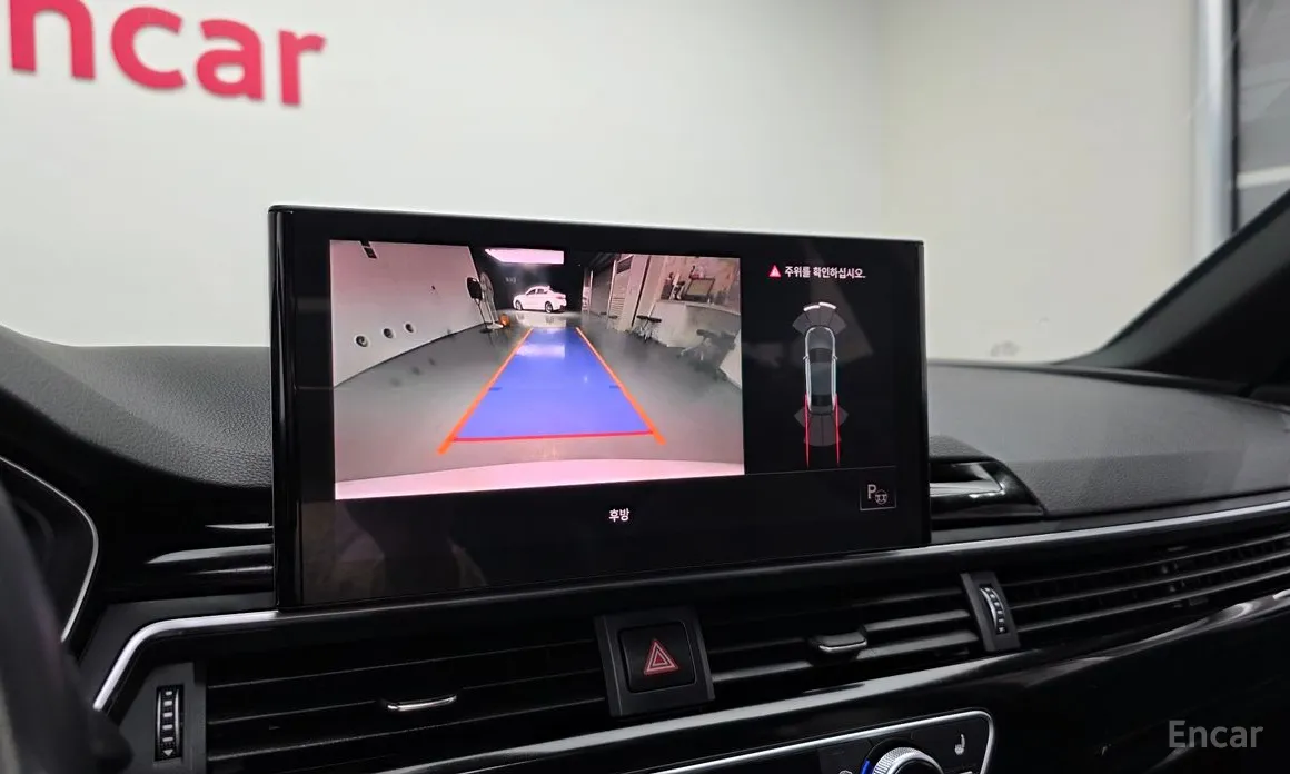 Фото 15 - Audi A4